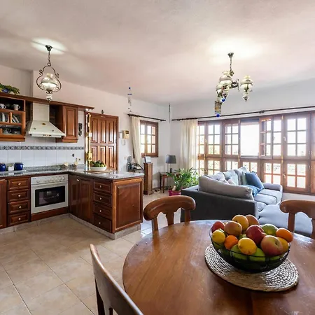 Gorgeous In Valsequillo de Gran Canaria