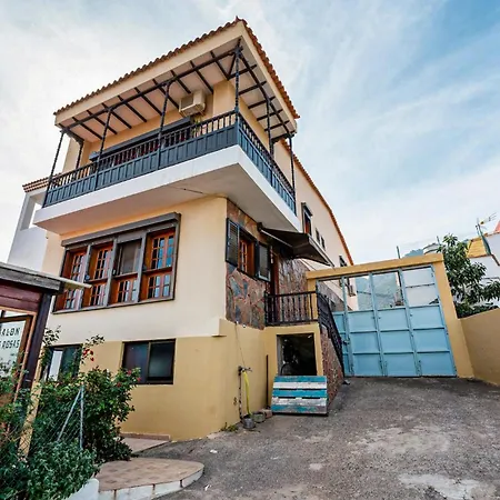 Gorgeous In ואלסקיו